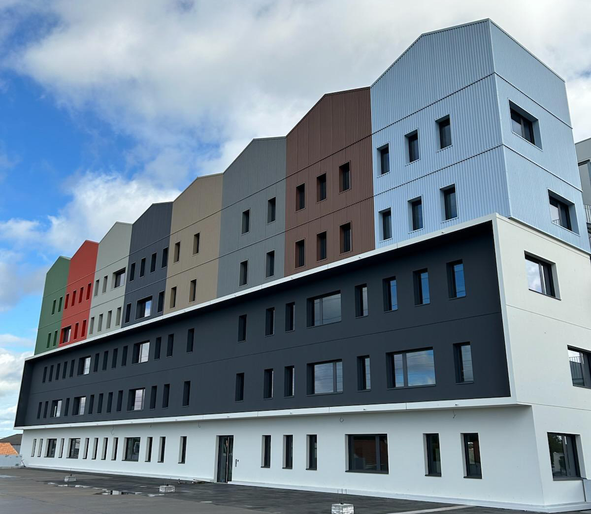 IWG ouvre un nouveau HQ Rez pour rpondre  la demande croissante du  travail hybride - TendanceHotellerie