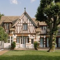 Transformation de deux longères en l'hôtel Villa Gypsy à Deauville