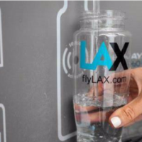 Los Angeles World Airports interdit la vente de bouteilles d'eau en plastique à usage unique