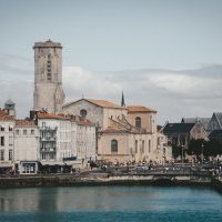 Etude Likibu tourisme local 2023 : Les 50 villes françaises de moins de 100 000 habitants les plus recherchées sur internet