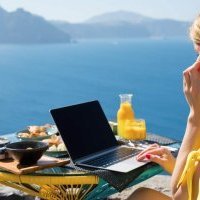 Sondage Génie des Lieux - Cet été, 63<small class="fine d-inline"> </small>% des Français feront du «<small class="fine d-inline"> </small>bleisure<small class="fine d-inline"> </small>» : business + leisure