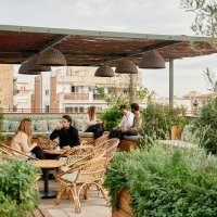 Airbnb - Printemps 2023 : voyages en solo et en duo, villes et littoral ont la côte