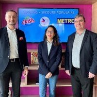 METRO France s'engage pour le Secours populaire français avec Suntory Beverage and Food France