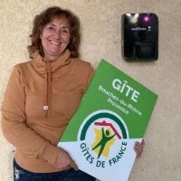 Gîtes de France® s'équipe de bornes de rechargement en région Sud