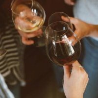 Etude CGA by NielsenIQ - Consommation de vin hors domicile : 32% des consommateurs boivent du vin lorsqu'ils se rendent en CHR