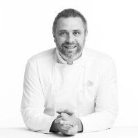 Airelles a le plaisir d'annoncer l'arrivée d'Adrien Trouilloud en tant que Chef Exécutif pour l'hôtel Les Airelles et ses Chalets à Courchevel