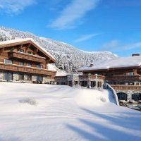 Ultima Collection renforce sa stratégie de management