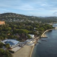 COMO Hotels and Resorts redonne vie à un joyau de la Côte d'Azur, face au golfe de Saint-Tropez