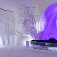 Cet hiver, le SnowVillage de Lapland Hotels emmène les visiteurs dans l'univers de la mythologie nordique