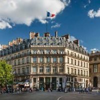 Ouverture de l'Hôtel du Louvre 
