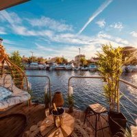 L'Escale Royale, acteur de l'hébergement insolite, ouvre son capital à Bpifrance, au groupe Kasada et M Capital afin de poursuivre son développement en France et à l'international