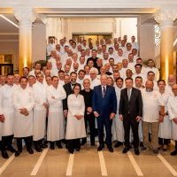 Le Guide MICHELIN et Monte-Carlo Société des Bains de Mer réunissent 110 chefs étoilés à l'Hôtel de Paris Monte-Carlo pour un Dîner des Chefs inédit