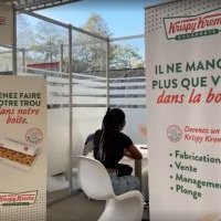 Krispy Kreme veut recruter 100 personnes en un mois pour son flagship Parisien