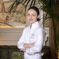 Le restaurant Bellefeuille de l'Hôtel Saint James (Paris 16<sup class="typo_exposants">e</sup>) annonce l'arrivée de sa nouvelle Cheffe Pâtissière, Jeanne Lecourt 