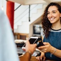 Baromètre emploi Qapa : Quels sont les jobs d'été les mieux payés en 2023<small class="fine d-inline"> </small>?