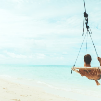 Etude Hotels[.]com : Plus de 4 français sur 10 oseraient manquer Noël en famille pour partir en vacances