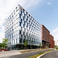 VINCI Immobilier livre un OKKO Hotels 4* à Nanterre