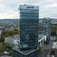 Le Radisson Blu Hotel de la Porsche Design Tower Stuttgart ouvre ses portes