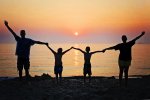 Europ Assistance lance un appel aux propriétaires de résidences secondaires : cet été, aidez-nous à offrir des vacances aux familles dans le besoin<small class="fine d-inline"> </small>!
