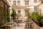 Hotels[.]com prévoit un nouvel été à la française, joie de vivre incluse<small class="fine d-inline"> </small>!