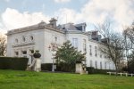 Augustine, la Table du Château de Maffliers, créée par le Chef Frédéric Vardon a ouvert ses portes après 2 ans de reconstruction.