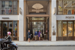 En juin, le lobby du Mandarin Oriental, Paris accueille des pop-up stores exclusifs avec Maison Michel et Le Rouge Français 