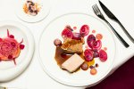 A l'occasion d'Octobre Rose, Fauchon l'Hôtel Paris soutient le comité de paris de la ligue contre le cancer dans la lutte contre le cancer ou sein
