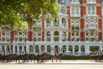 Vive le roi<small class="fine d-inline"> </small>! Le Mandarin Oriental Hyde Park, London célèbre le couronnement de Sa Majesté le Roi Charles III