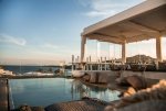Myconian Collection ouvre deux nouveaux hôtels 5* à Mykonos : DEOS et KOVE