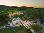 Réouverture du Domaine du Colombier : gastronomie, confort et écoresponsabilité au cœur du Rhône
