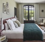 Ultimate Provence rouvre ses portes : une saison 2025 entre design, vin et gastronomie