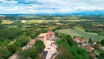 Airbnb renouvelle son engagement pour le patrimoine rural avec la Fondation du Patrimoine