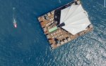 Thibaut Sombardier signe la carte de Canua Island 
