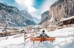 Les tendances de voyage des français pour ces vacances de fin d'année, selon Booking[.]com