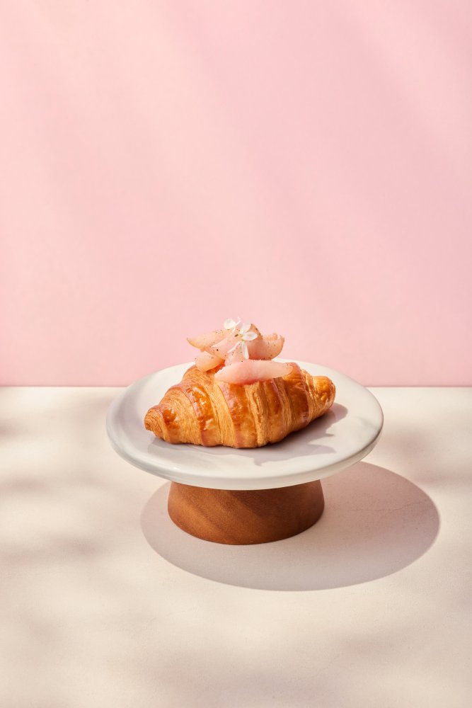 La Haute Croissanterie Fruit Kiss Sofitel dévoile sa collection de croissants en édition limitée 'Fruit Kiss', inspirée par le fruit, la fraîcheur et la gourmandise