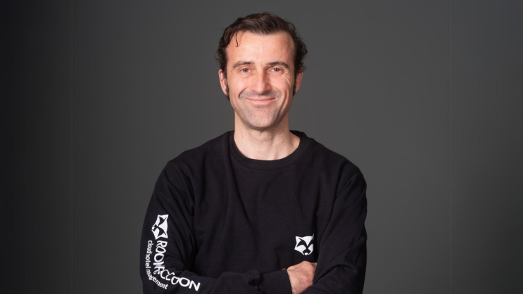 RoomRaccoon renforce son orientation client en nommant Cyril Lavenant au poste de responsable mondial de la réussite client