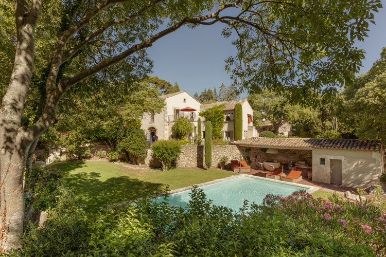 Le Chef 2* Sylvestre Wahid rouvre une maison à Saint Rémy de Provence