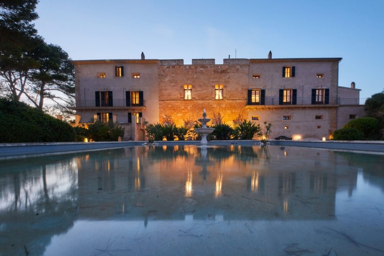Etude exclusive Hyatt : La France, destination reine du mariage<small class="fine d-inline"> </small>!