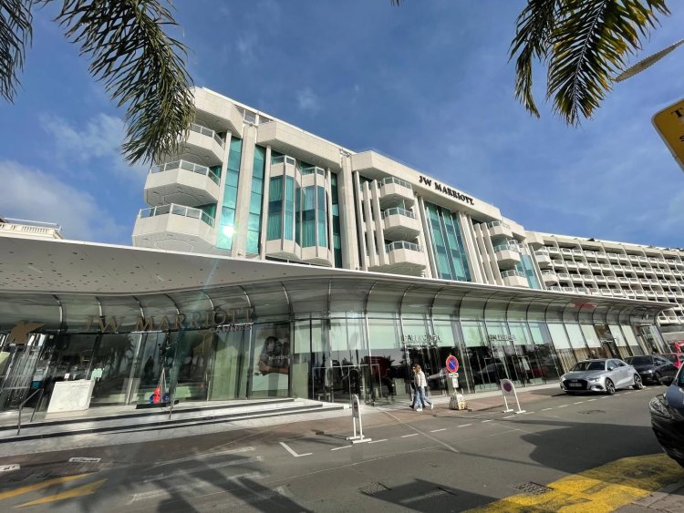 L'Hôtel JW Marriott à Cannes bientôt chauffé et rafraîchi grâce à l'eau de la Méditerranée
